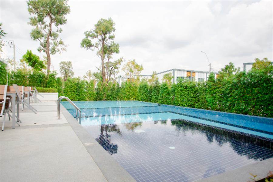 พรีวิวทาวน์โฮม บ้านลุมพินี ทาวน์วิลล์ ราชพฤกษ์ - ปิ่นเกล้า (เฟส 3) ทาวน์โฮม 2 ชั้น เฟสใหม่โซนหน้าโครงการ ฟังกชันพื้นที่พอดีกับการเริ่มต้นครอบครัว บนทำเลที่เหมาะกับการพักอาศัย ใกล้ทางด่วนและรถไฟฟ้า 2 สาย ราคาเริ่มต้น 3.15 ล้านบาท*