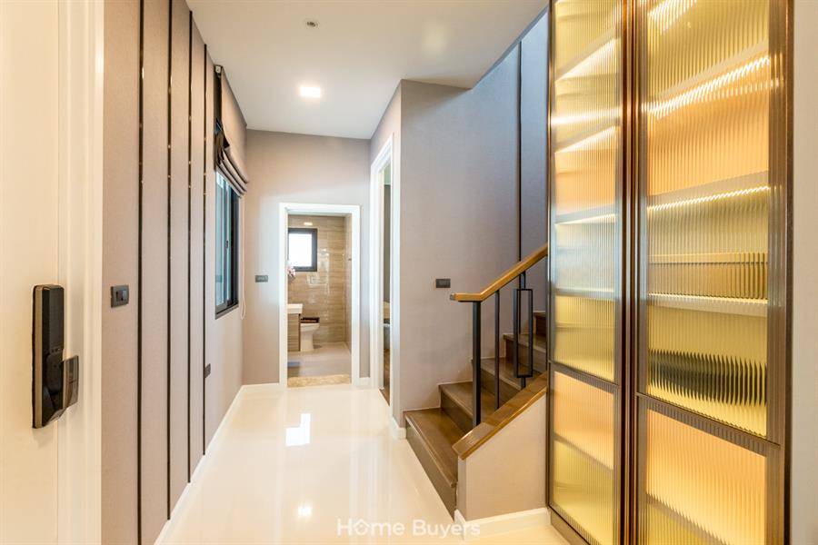 รีวิวบ้าน แกรนด์ บริทาเนีย บางนา กม. 12 บ้านเดี่ยวหรูโครงการใหม่ สไตล์ Modern British Luxury ติดถนนใหญ่ บนทำเลศักยภาพ รีวิวบ้าน แกรนด์ บริทาเนีย บางนา กม. 12 บ้านเดี่ยวหรูโครงการใหม่ สไตล์ Modern British Luxury ติดถนนใหญ่ บนทำเลศักยภาพ