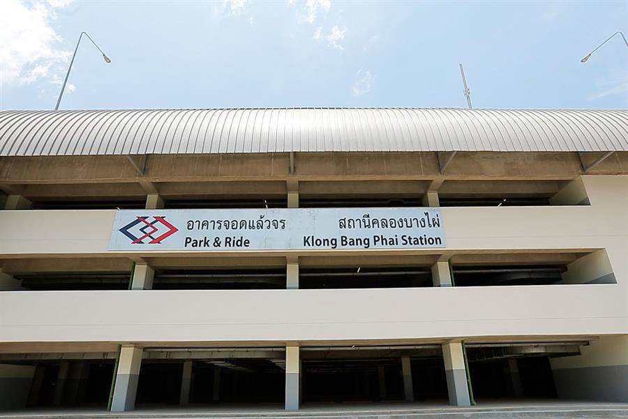 รีวิวบ้านธงสิริ 3 บ้านกล้วย - ไทรน้อย ทาวน์โฮมก่ออิฐฉาบปูน  ทำเลดีใกล้ Westgate และ MRT คลองบางไผ่