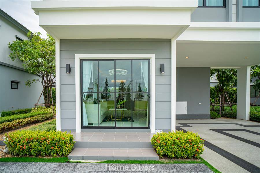 รีวิวบ้านเดี่ยว แกรนด์ สิวารมณ์ สุขุมวิท-บางปู บ้านเดี่ยวดีไซน์สวยสไตล์ Modern English Victorian ส่วนกลางใหญ่ ใกล้สถานตากอากาศบางปู รีวิวบ้านเดี่ยว แกรนด์ สิวารมณ์ สุขุมวิท-บางปู บ้านเดี่ยวดีไซน์สวยสไตล์ Modern English Victorian ส่วนกลางใหญ่ ใกล้สถานตากอากาศบางปู