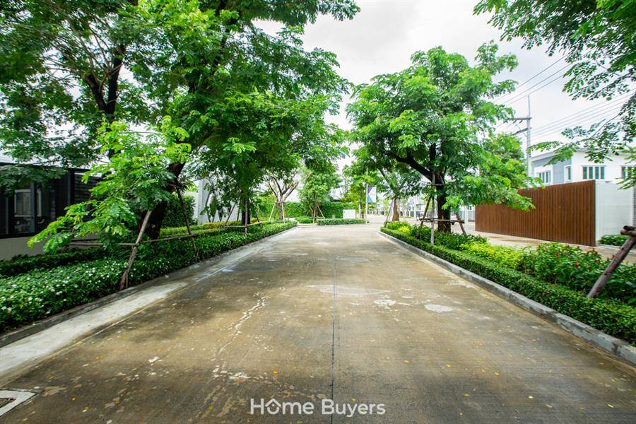 รีวิวทาวน์โฮมและบ้านแฝด เบล็สซิตี้ พาร์ค รังสิต-คลอง 3 บ้านสร้างเสร็จพร้อมอยู่ หลังใหญ่ฟังก์ชันครบ บรรยากาศดี ส่วนกลางใหญ่สุดในย่าน เริ่มเพียง 2 ล้านนิดๆ รีวิวทาวน์โฮมและบ้านแฝด เบล็สซิตี้ พาร์ค รังสิต-คลอง 3 บ้านสร้างเสร็จพร้อมอยู่ หลังใหญ่ฟังก์ชันครบ บรรยากาศดี ส่วนกลางใหญ่สุดในย่าน เริ่มเพียง 2 ล้านนิดๆ