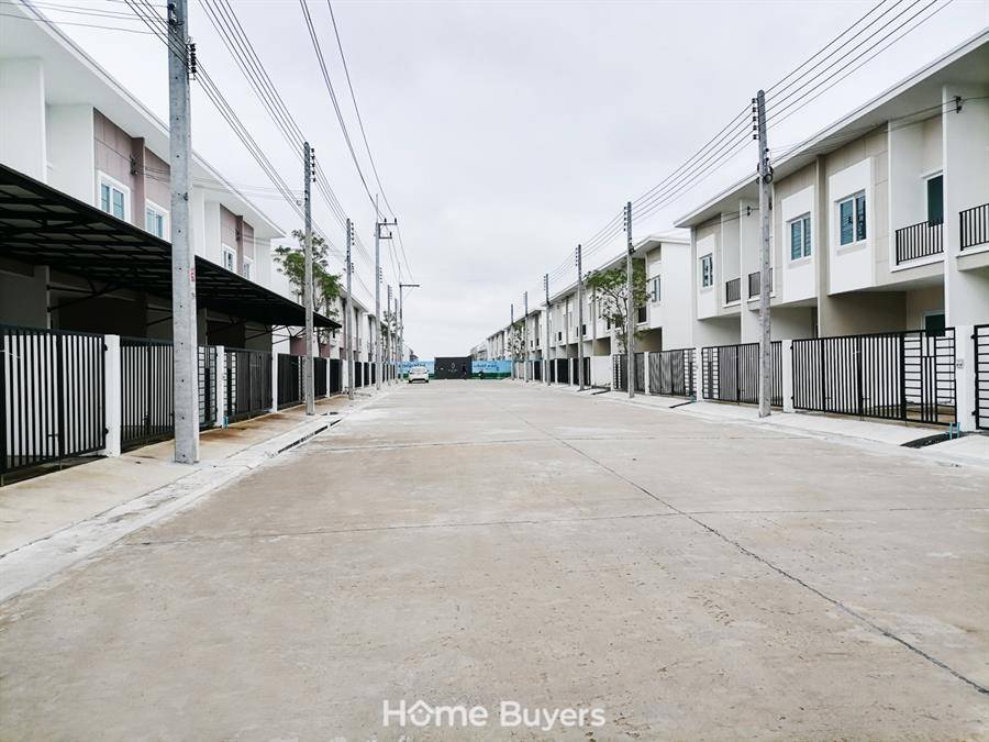รีวิวทาวน์โฮมและบ้านแฝด เบล็สซิตี้ พาร์ค รังสิต-คลอง 3 บ้านสร้างเสร็จพร้อมอยู่ หลังใหญ่ฟังก์ชันครบ บรรยากาศดี ส่วนกลางใหญ่สุดในย่าน เริ่มเพียง 2 ล้านนิดๆ รีวิวทาวน์โฮมและบ้านแฝด เบล็สซิตี้ พาร์ค รังสิต-คลอง 3 บ้านสร้างเสร็จพร้อมอยู่ หลังใหญ่ฟังก์ชันครบ บรรยากาศดี ส่วนกลางใหญ่สุดในย่าน เริ่มเพียง 2 ล้านนิดๆ