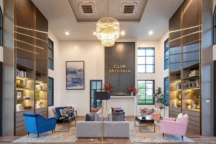รีวิวบ้าน บริทาเนีย บางนา กม.42 ช่วงเวลาแห่งความอบอุ่น ผ่านสถาปัตยกรรมโดดเด่น ออกแบบสไตล์ Modern British รีวิวบ้าน บริทาเนีย บางนา กม.42 ช่วงเวลาแห่งความอบอุ่น ผ่านสถาปัตยกรรมโดดเด่น ออกแบบสไตล์ Modern British