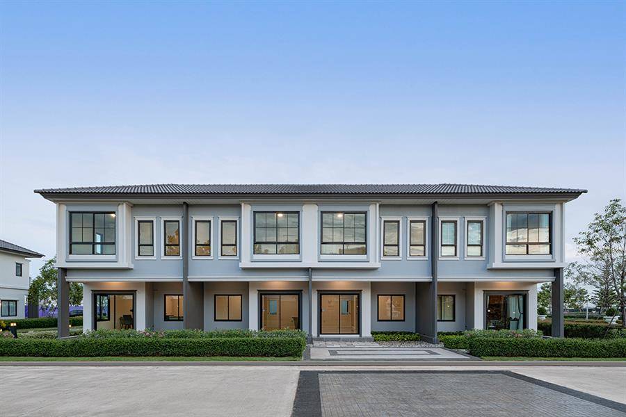 รีวิวบ้าน บริทาเนีย บางนา กม.42 ช่วงเวลาแห่งความอบอุ่น ผ่านสถาปัตยกรรมโดดเด่น ออกแบบสไตล์ Modern British รีวิวบ้าน บริทาเนีย บางนา กม.42 ช่วงเวลาแห่งความอบอุ่น ผ่านสถาปัตยกรรมโดดเด่น ออกแบบสไตล์ Modern British