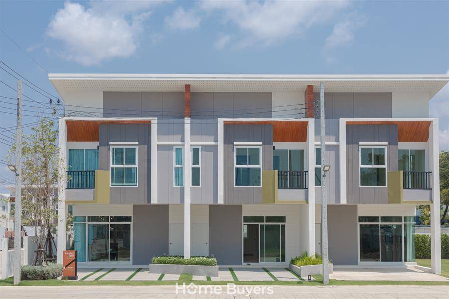  รีวิวทาวน์โฮม นครทองลีฟวิ่ง บางนา-เทพารักษ์ บ้านกว้าง ฟังก์ชันคุ้ม สไตล์โมเดิร์น