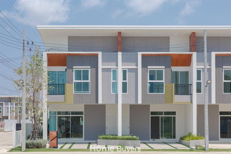  รีวิวทาวน์โฮม นครทองลีฟวิ่ง บางนา-เทพารักษ์ บ้านกว้าง ฟังก์ชันคุ้ม สไตล์โมเดิร์น