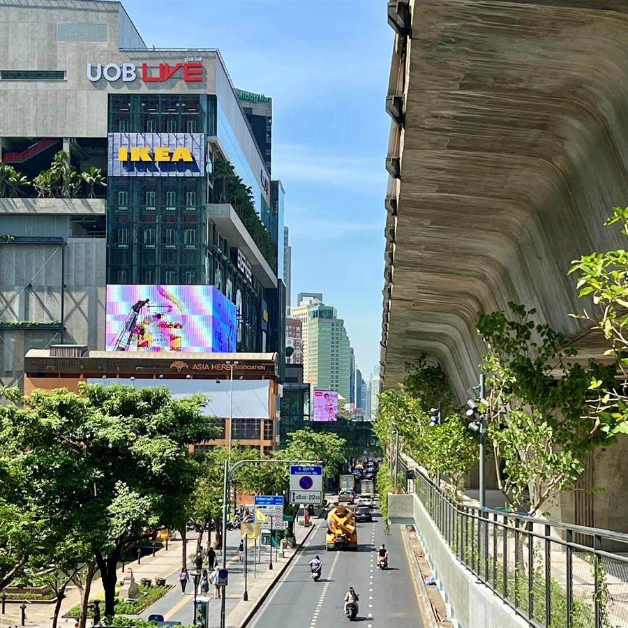 เจาะลึกย่านพร้อมพงษ์ แหล่งไลฟ์สไตล์ใหญ่ใจกลางสุขุมวิท 39 ศูนย์รวมห้างดัง เอ็มสเฟียร์ เอ็มควอเทียร์ เอ็มโพเรียม 