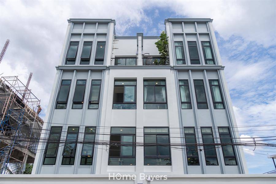 รีวิวบ้านแฝด บ้านเมย์แฟร์ ลาดพร้าว 71 สูง 3.5 ชั้น หน้ากว้าง 8 ม. ทำเลใจกลางย่านลาดพร้าว รีวิวบ้านแฝด บ้านเมย์แฟร์ ลาดพร้าว 71 สูง 3.5 ชั้น หน้ากว้าง 8 ม. ทำเลใจกลางย่านลาดพร้าว