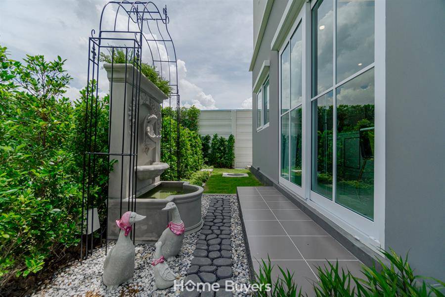 รีวิวบ้านแฝด 2 ชั้น ฟังก์ชันอารมณ์บ้านเดี่ยว สไตล์ Modern English Victorian สิวารมณ์ เนเจอร์พลัส 2 (สุขุมวิท - บางปู)