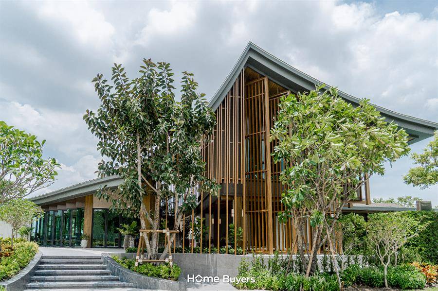 รีวิวบ้านเดี่ยว บุราสิริ กรุงเทพกรีฑา บ้านหรูสไตล์รีสอร์ตใจกลาง Krungthep Kreetha Community