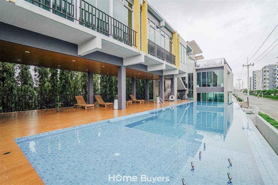 รีวิวทาวน์โฮม บี ดิสทริค พหลโยธิน ออกแบบพื้นที่ฟังก์ชันคุ้ม ทำเลดี ใกล้ ม.กรุงเทพ รีวิวทาวน์โฮม บี ดิสทริค พหลโยธิน ออกแบบพื้นที่ฟังก์ชันคุ้ม ทำเลดี ใกล้ ม.กรุงเทพ
