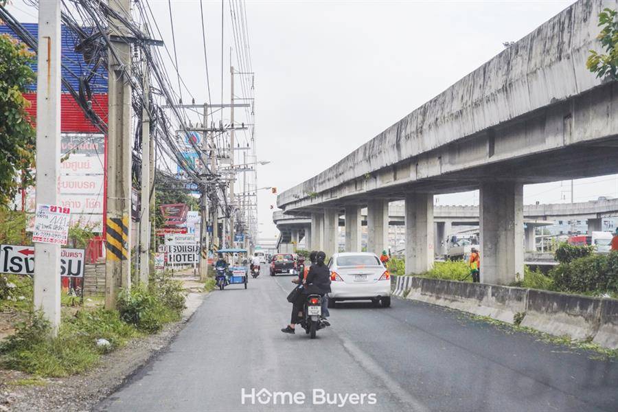 รีวิวทาวน์โฮม บี ดิสทริค พหลโยธิน ออกแบบพื้นที่ฟังก์ชันคุ้ม ทำเลดี ใกล้ ม.กรุงเทพ รีวิวทาวน์โฮม บี ดิสทริค พหลโยธิน ออกแบบพื้นที่ฟังก์ชันคุ้ม ทำเลดี ใกล้ ม.กรุงเทพ