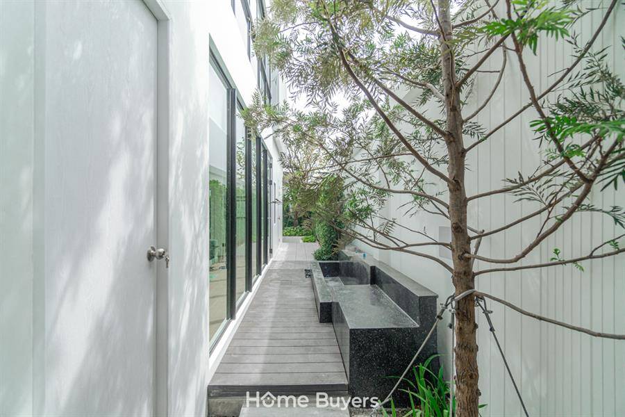 รีวิวโครงการ วัน แอททีเลียร์ สตรีวิทยา บ้านแฝด 3 ชั้น สไตล์ New Modern Luxury รีวิวโครงการ วัน แอททีเลียร์ สตรีวิทยา บ้านแฝด 3 ชั้น สไตล์ New Modern Luxury