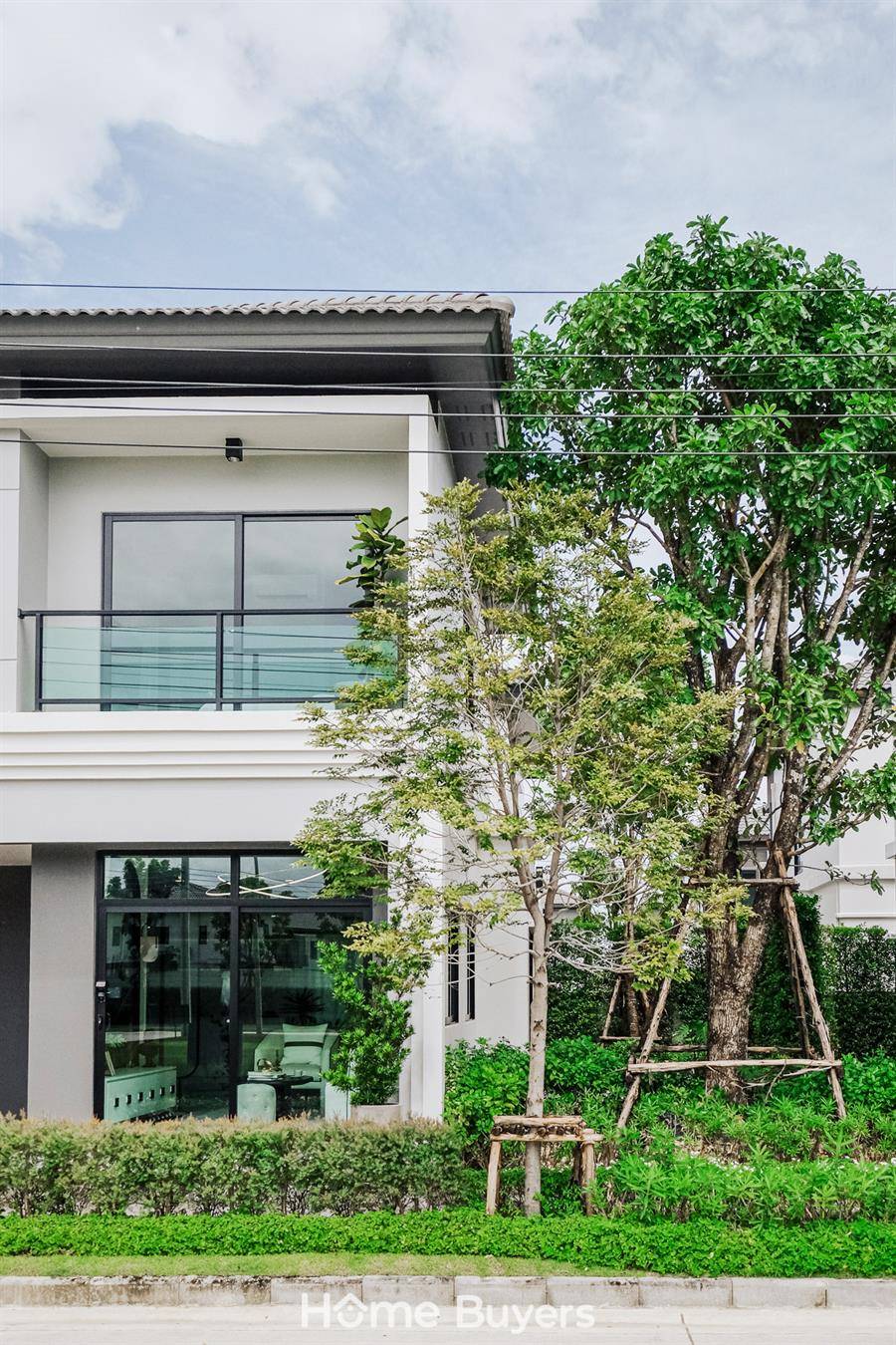 รีวิวบ้านเดี่ยว แกรนด์ บริทาเนีย วงแหวน-รามอินทรา บ้านหรูซีรีส์ใหม่ ดีไซน์คลาสสิกเหนือกาลเวลา พื้นที่ส่วนกลางที่ใหญ่ที่สุดในย่าน วงแหวน-รามอินทรา รีวิวบ้านเดี่ยว แกรนด์ บริทาเนีย วงแหวน-รามอินทรา บ้านหรูซีรีส์ใหม่ ดีไซน์คลาสสิกเหนือกาลเวลา พื้นที่ส่วนกลางที่ใหญ่ที่สุดในย่าน วงแหวน-รามอินทรา