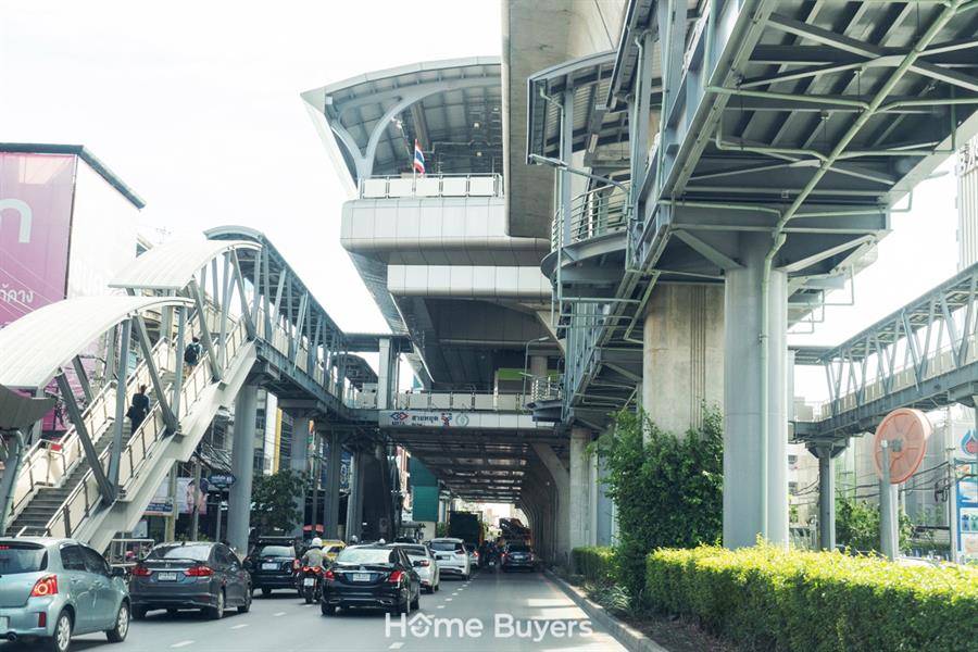 รีวิวบ้านเดี่ยว แกรนด์ บริทาเนีย วงแหวน-รามอินทรา บ้านหรูซีรีส์ใหม่ ดีไซน์คลาสสิกเหนือกาลเวลา พื้นที่ส่วนกลางที่ใหญ่ที่สุดในย่าน วงแหวน-รามอินทรา รีวิวบ้านเดี่ยว แกรนด์ บริทาเนีย วงแหวน-รามอินทรา บ้านหรูซีรีส์ใหม่ ดีไซน์คลาสสิกเหนือกาลเวลา พื้นที่ส่วนกลางที่ใหญ่ที่สุดในย่าน วงแหวน-รามอินทรา