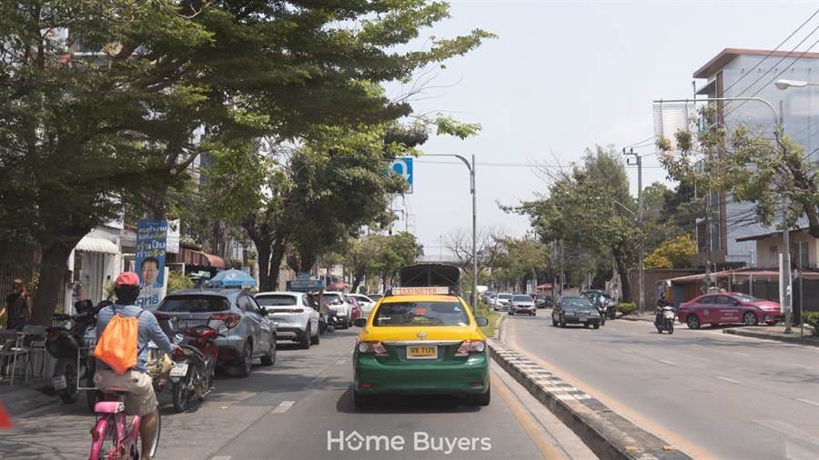 รีวิวคอนโด บลู สุขุมวิท 105 ทำเลใจกลางลาซาล ห้องแต่งครบในรูปแบบ Adaptive Function