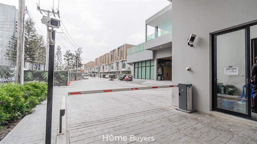 ทวี เพชรเกษม - กาญจนาภิเษก บ้านแฝด 3 ชั้นสไตล์ Modern Luxury ทำเลใกล้ ถ.กาญจนาภิเษก และเดอะ มอลล์ บางแค