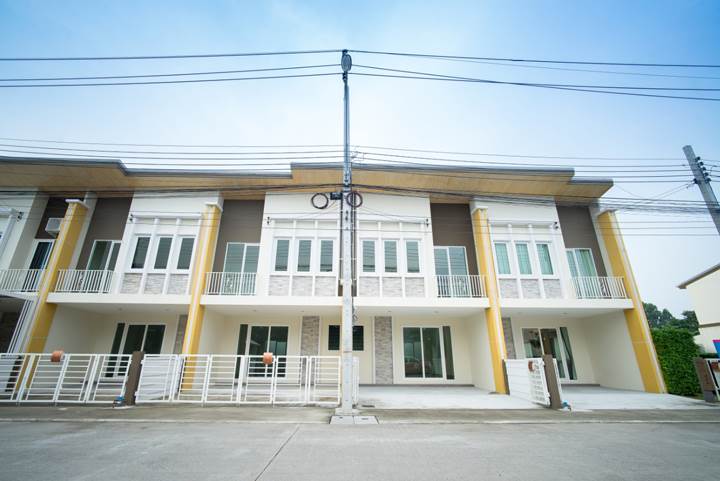 พรีวิวทาวน์โฮม โกลเด้น ทาวน์ รัตนาธิเบศร์-สถานีรถไฟฟ้าบางพลู 800 ม. ถึงรถไฟฟ้าและเซ็นทรัล เวสต์เกต พรีวิวทาวน์โฮม โกลเด้น ทาวน์ รัตนาธิเบศร์-สถานีรถไฟฟ้าบางพลู 800 ม. ถึงรถไฟฟ้าและเซ็นทรัล เวสต์เกต