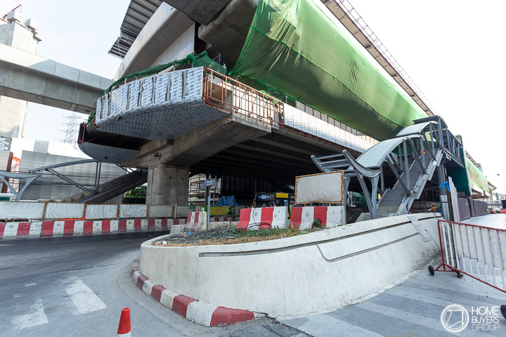 อัพเดตรถไฟฟ้าสายสีเขียว ช่วงหมอชิต-สะพานใหม่-คูคต คืบหน้า 98 15 มีค 62 เริ่มติดป้ายสถานีแล้ว