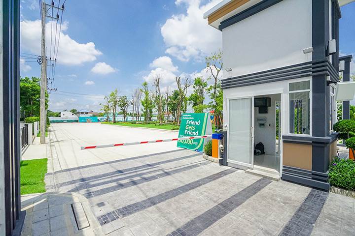 รีวิวบ้าน เจ วิลล่า รังสิต คลอง 1 บ้านแฝดหลังใหญ่ ทำเลเด่นสุด ย่านรังสิต รีวิวบ้าน เจ วิลล่า รังสิต คลอง 1 บ้านแฝดหลังใหญ่ ทำเลเด่นสุด ย่านรังสิต