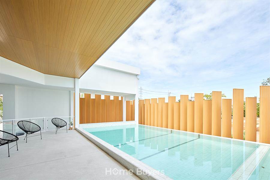 รีวิวทาวน์โฮม KHRAM Nongmon-Bangsaen บ้านสไตล์ Minimal Cozy ส่วนกลางครบ ทำเลใกล้ชายหาดบางแสน