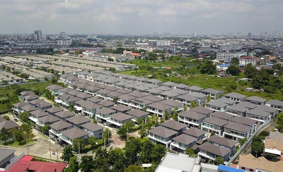 สถานการณ์ตลาดที่อยู่อาศัยไตรมาส 2/2566 ยอดขายลดลง 32% เหลือขายกว่า 1.9 แสนยูนิต สถานการณ์ตลาดที่อยู่อาศัยไตรมาส 2/2566 ยอดขายลดลง 32% เหลือขายกว่า 1.9 แสนยูนิต