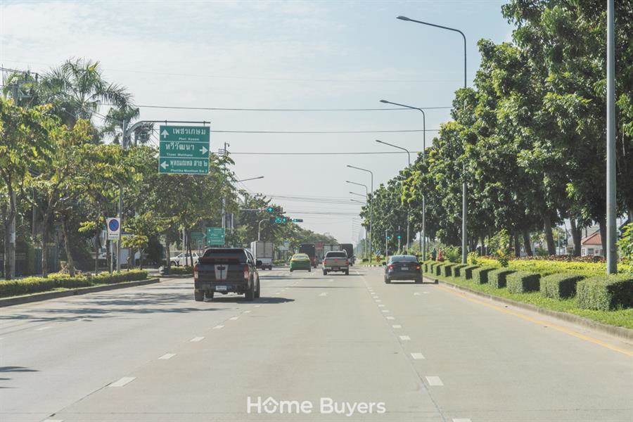 บ้านเดี่ยวหรูที่ดินเริ่ม 100 ตร.ว. The City ทวีวัฒนา บ้านเดี่ยวหรู ซีรีส์ใหม่ 100 ตร.ว. หลังใหญ่ 351 - 429 ตร.ม. เชื่อมต่อ บรมฯ - เพชรเกษม