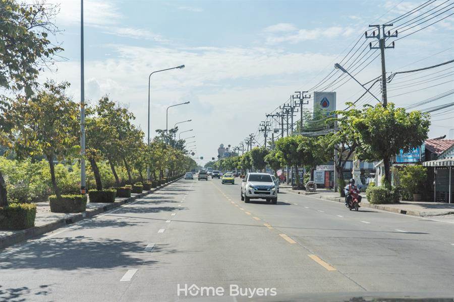 บ้านเดี่ยวหรูที่ดินเริ่ม 100 ตร.ว. The City ทวีวัฒนา บ้านเดี่ยวหรู ซีรีส์ใหม่ 100 ตร.ว. หลังใหญ่ 351 - 429 ตร.ม. เชื่อมต่อ บรมฯ - เพชรเกษม