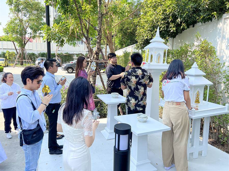 Days รามอินทรา-วัชรพล ทำพิธีตั้งศาล ทำบุญเลี้ยงพระเสริมสิริมงคลให้แก่ลูกบ้านและผู้ประกอบการ โดยมีผู้เข้าร่วมงานเป็นจำนวนมาก ตอกย้ำความสำเร็จด้านยอดขายและผลการตอบรับที่ดี ตั้งเป้าปิดโครงการในไตรมาส 4 ของปีนี้ Days รามอินทรา-วัชรพล ทำพิธีตั้งศาล ทำบุญเลี้ยงพระเสริมสิริมงคลให้แก่ลูกบ้านและผู้ประกอบการ โดยมีผู้เข้าร่วมงานเป็นจำนวนมาก ตอกย้ำความสำเร็จด้านยอดขายและผลการตอบรับที่ดี ตั้งเป้าปิดโครงการในไตรมาส 4 ของปีนี้