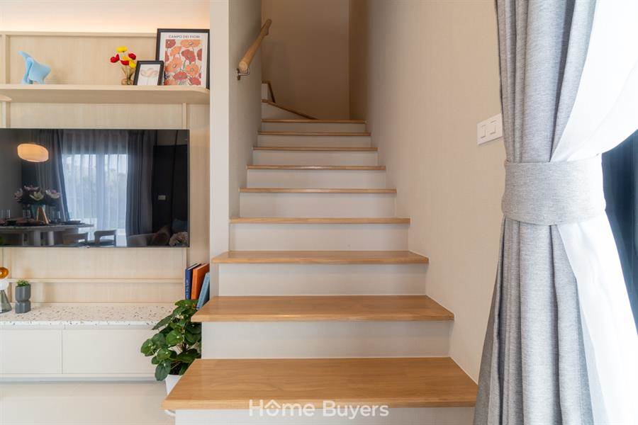 รีวิว เวียสเต้ วงแหวน - ลำลูกกา ทาวน์โฮม-บ้านแฝด สไตล์ Minimal Japandi ที่ให้ความเรียบง่าย อบอุ่น เป็นส่วนหนึ่งของความสุข รีวิว เวียสเต้ วงแหวน - ลำลูกกา ทาวน์โฮม-บ้านแฝด สไตล์ Minimal Japandi ที่ให้ความเรียบง่าย อบอุ่น เป็นส่วนหนึ่งของความสุข