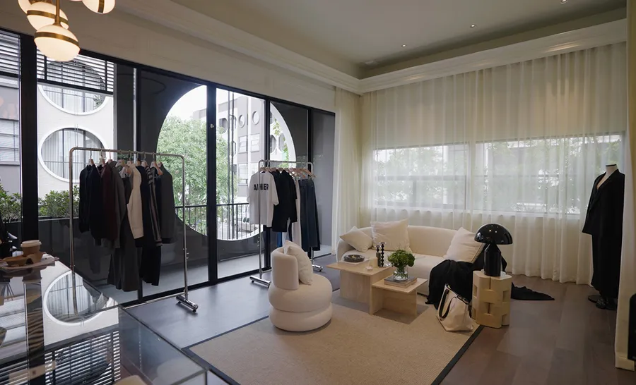 Noble Curve เปิดบ้านตัวอย่างใหม่ แรงบันดาลใจจากแบรนด์แฟชันมาแรง AIMER Noble Curve เปิดบ้านตัวอย่างใหม่ แรงบันดาลใจจากแบรนด์แฟชันมาแรง AIMER