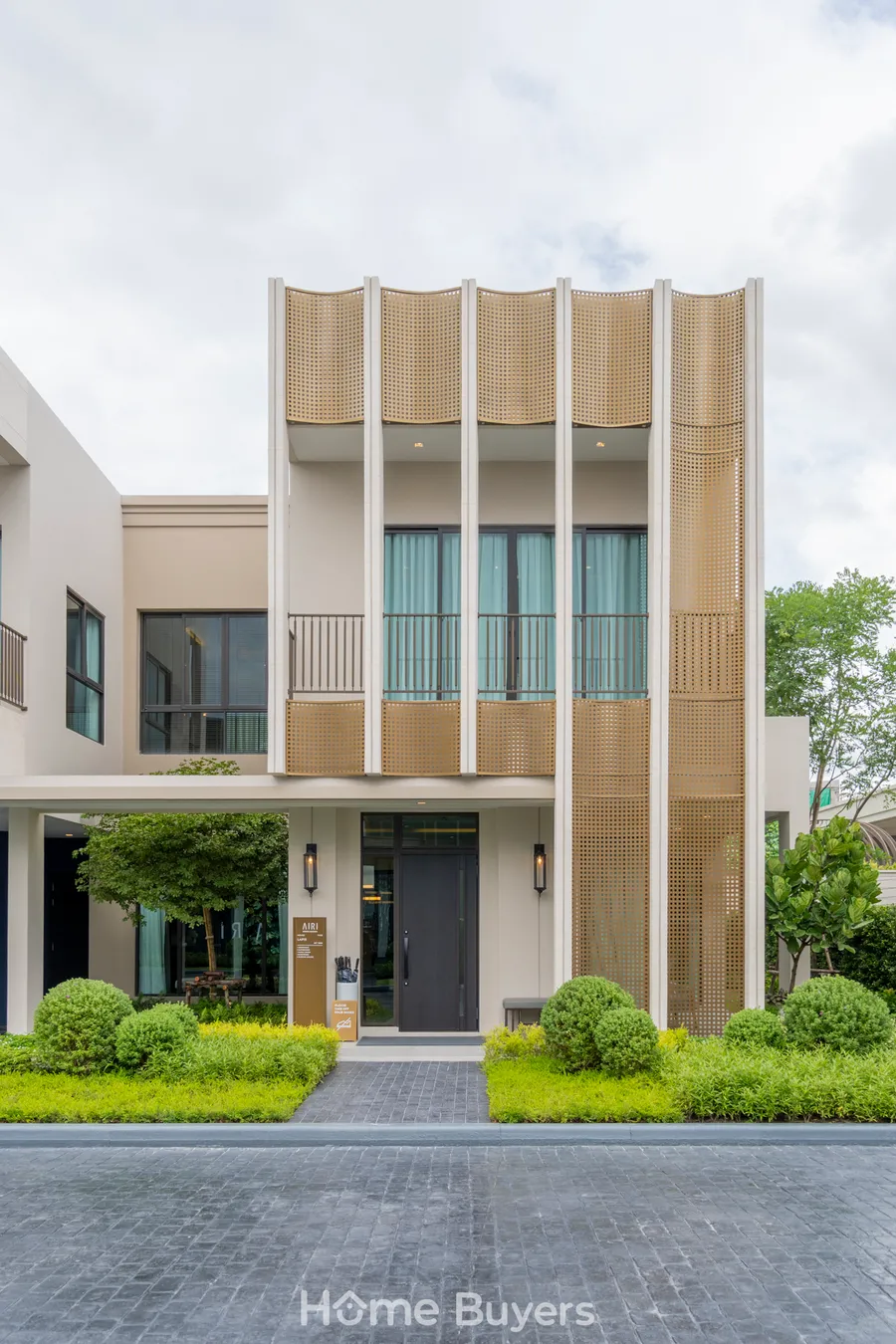 รีวิวบ้านเดี่ยวหรู Airi สุขุมวิท - บางนา กม.5 Timeless Design สวยงามเหนือกาลเวลา ที่สุดของความเป็นส่วนตัว เพียง 40 ครอบครัว บนทำเลต้นบางนา รีวิวบ้านเดี่ยวหรู Airi สุขุมวิท - บางนา กม.5 Timeless Design สวยงามเหนือกาลเวลา ที่สุดของความเป็นส่วนตัว เพียง 40 ครอบครัว บนทำเลต้นบางนา