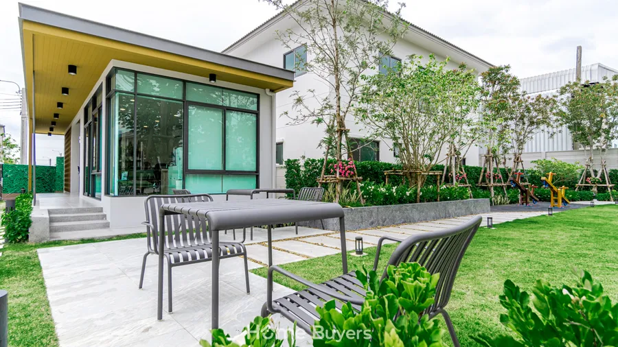 รีวิวบ้าน ธนาพาร์ค พรีเว่ 2 นครอินทร์ - ปิ่นเกล้า บ้านแนวคิดใหม่สไตล์ Introvert ที่ให้ความเป็นส่วนตัวและความคุ้มค่า