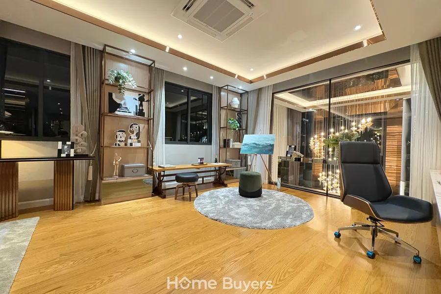 พาส่องบ้านหรู  Ultra Luxury ที่ “CINQ ROYAL The Eighteen Bangna KM.7” บ้านเดี่ยวติดสนามกอล์ฟ เริ่ม 75 ล้านบาท*