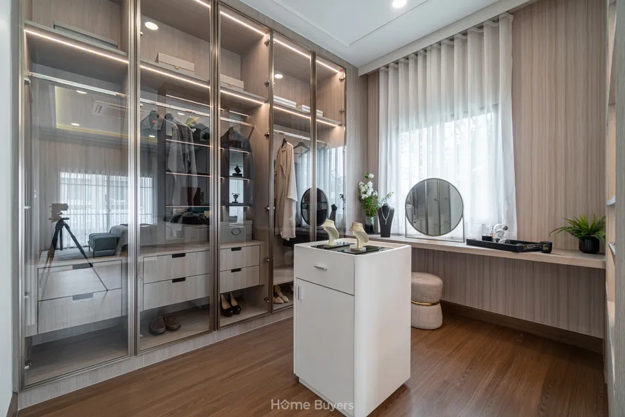 รีวิวบ้าน Grand Britania กรุงเทพกรีฑา - สุวรรณภูมิ บ้านหรูหลังใหญ่ ใกล้ทางด่วน ติดถนนร่มเกล้า - กรุงเทพกรีฑาตัดใหม่ รีวิวบ้าน Grand Britania กรุงเทพกรีฑา - สุวรรณภูมิ บ้านหรูหลังใหญ่ ใกล้ทางด่วน ติดถนนร่มเกล้า - กรุงเทพกรีฑาตัดใหม่