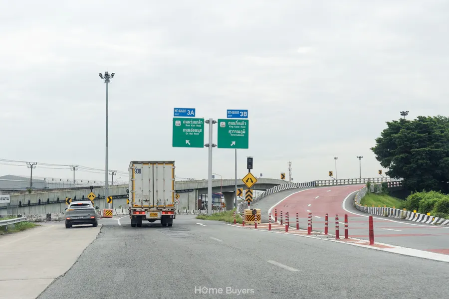 รีวิวบ้าน Grand Britania กรุงเทพกรีฑา - สุวรรณภูมิ บ้านหรูหลังใหญ่ ใกล้ทางด่วน ติดถนนร่มเกล้า - กรุงเทพกรีฑาตัดใหม่ รีวิวบ้าน Grand Britania กรุงเทพกรีฑา - สุวรรณภูมิ บ้านหรูหลังใหญ่ ใกล้ทางด่วน ติดถนนร่มเกล้า - กรุงเทพกรีฑาตัดใหม่