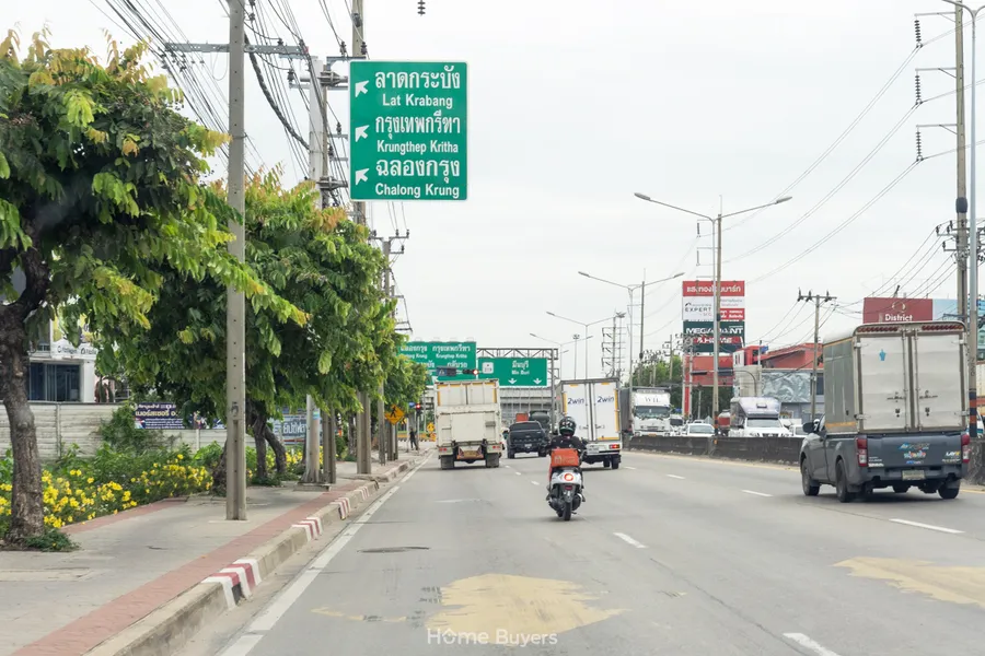 รีวิวบ้าน Grand Britania กรุงเทพกรีฑา - สุวรรณภูมิ บ้านหรูหลังใหญ่ ใกล้ทางด่วน ติดถนนร่มเกล้า - กรุงเทพกรีฑาตัดใหม่ รีวิวบ้าน Grand Britania กรุงเทพกรีฑา - สุวรรณภูมิ บ้านหรูหลังใหญ่ ใกล้ทางด่วน ติดถนนร่มเกล้า - กรุงเทพกรีฑาตัดใหม่