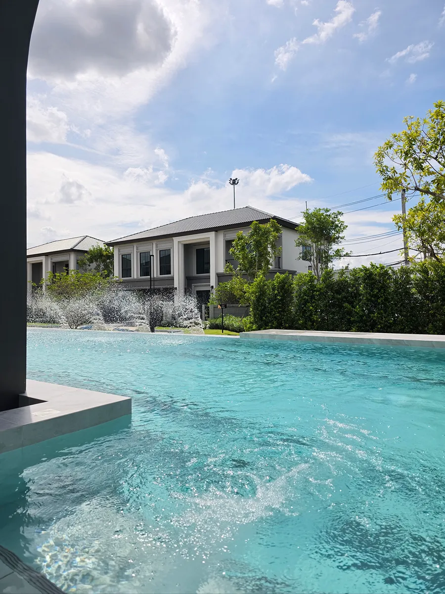 รีวิวบ้าน Grand Britania กรุงเทพกรีฑา - สุวรรณภูมิ บ้านหรูหลังใหญ่ ใกล้ทางด่วน ติดถนนร่มเกล้า - กรุงเทพกรีฑาตัดใหม่ รีวิวบ้าน Grand Britania กรุงเทพกรีฑา - สุวรรณภูมิ บ้านหรูหลังใหญ่ ใกล้ทางด่วน ติดถนนร่มเกล้า - กรุงเทพกรีฑาตัดใหม่