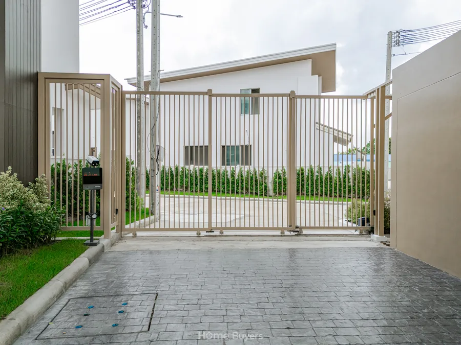 รีวิวบ้าน พาริว่า กรุงเทพ - ปทุมธานี บ้านเดี่ยวฟังก์ชันครบ ดีไซน์ไม่ซ้ำใคร ใกล้ทางด่วนศรีสมาน