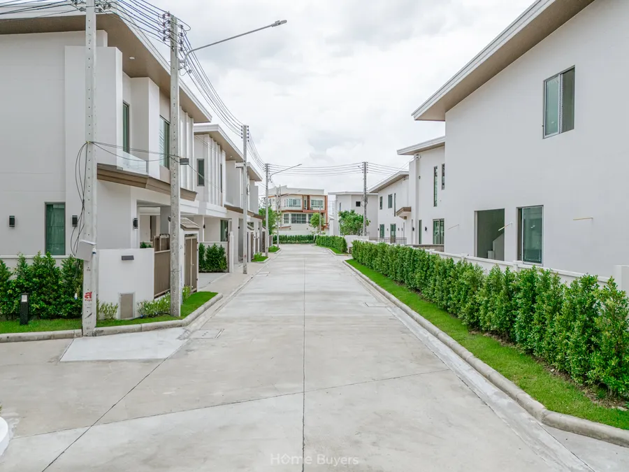 รีวิวบ้าน พาริว่า กรุงเทพ - ปทุมธานี บ้านเดี่ยวฟังก์ชันครบ ดีไซน์ไม่ซ้ำใคร ใกล้ทางด่วนศรีสมาน