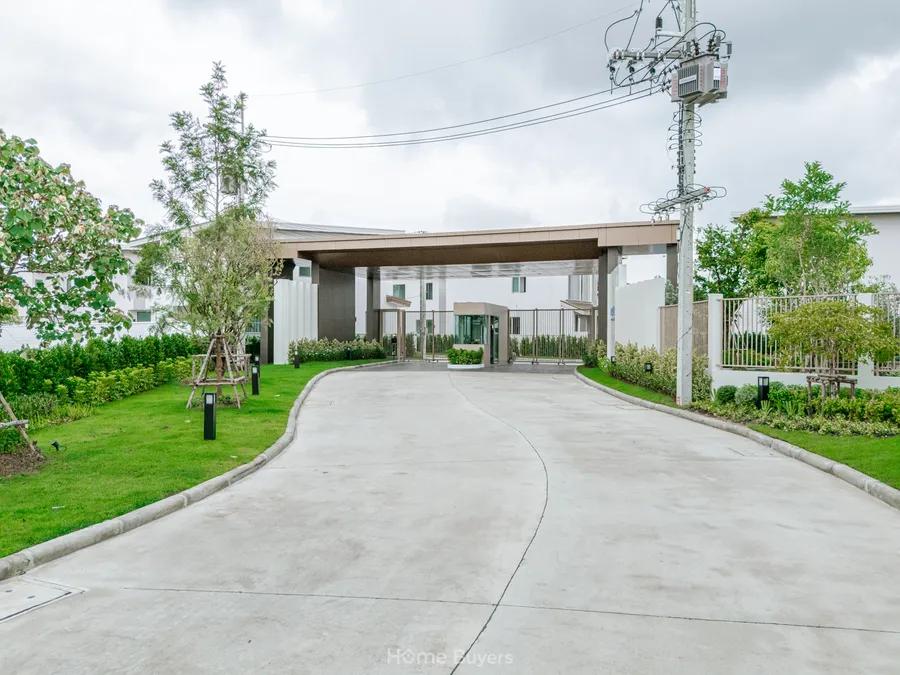 รีวิวบ้าน พาริว่า กรุงเทพ - ปทุมธานี บ้านเดี่ยวฟังก์ชันครบ ดีไซน์ไม่ซ้ำใคร ใกล้ทางด่วนศรีสมาน