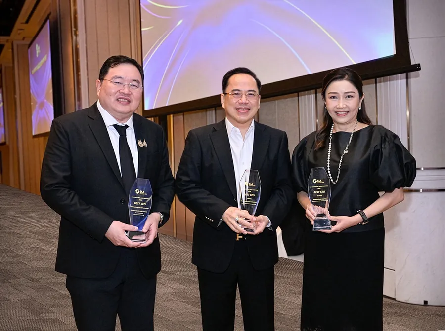 อนุพงษ์ อัศวโภคิน เอพี ไทยแลนด์ รับรางวัล “BEST CEO” เป็นปีที่ 3 จากสมาคมนักวิเคราะห์การลงทุน ในงาน IAA Awards for Listed Companies 2025 ตอกย้ำความเชื่อมั่นด้านวิสัยทัศน์ นำพาองค์กรสู่การเติบโตอย่างยั่งยืน ภายใต้หลักธรรมาภิบาล อนุพงษ์ อัศวโภคิน เอพี ไทยแลนด์ รับรางวัล “BEST CEO” เป็นปีที่ 3 จากสมาคมนักวิเคราะห์การลงทุน ในงาน IAA Awards for Listed Companies 2025 ตอกย้ำความเชื่อมั่นด้านวิสัยทัศน์ นำพาองค์กรสู่การเติบโตอย่างยั่งยืน ภายใต้หลักธรรมาภิบาล