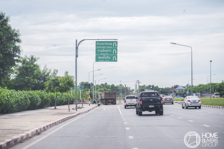 เปิดทำเลใหม่ ถนนเทพรักษ์ บ้าน-ทาวน์โฮมแบรนด์ดังเพียบ