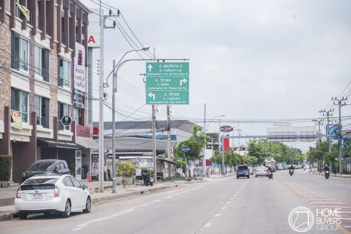 เปิดทำเลใหม่ ถนนเทพรักษ์ บ้าน-ทาวน์โฮมแบรนด์ดังเพียบ