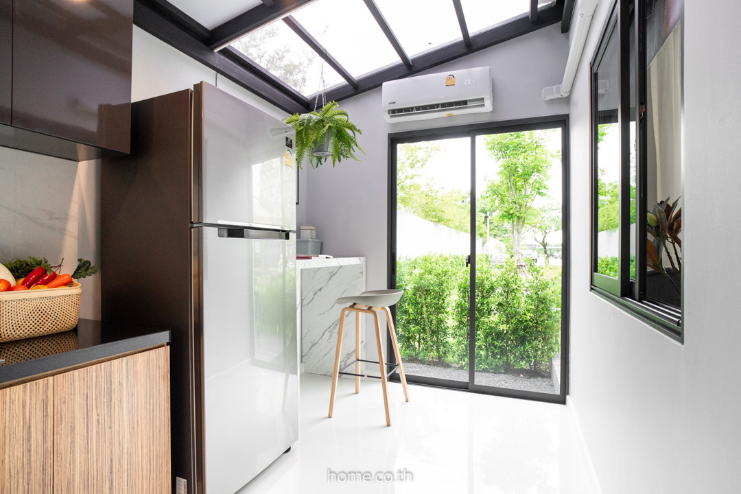 รีวิวทาวน์โฮม แกรนด์ วีโฮม บางนา (Grand V Home Bang Na) บ้านแนวคิดใหม่ ดีไซน์ทรงอิสระ พื้นที่ใช้สอยกว้างขวาง เหมาะสำหรับวิถีชีวิต New Normal