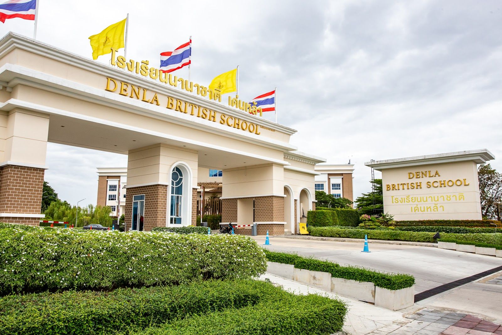 รีวิวโครงการบ้านเดี่ยว ซีรีน ราชพฤกษ์ - แจ้งวัฒนะ (Zerene Ratchaphruek-Chaengwattana) บ้านที่โอบล้อมด้วยธรรมชาติ ได้ทั้งฟังก์ชัน และความคุ้มค่า รีวิวโครงการบ้านเดี่ยว ซีรีน ราชพฤกษ์ - แจ้งวัฒนะ (Zerene Ratchaphruek-Chaengwattana) บ้านที่โอบล้อมด้วยธรรมชาติ ได้ทั้งฟังก์ชัน และความคุ้มค่า