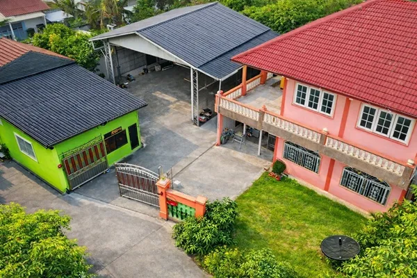 โกดังโรงงานและลานจอดรถ 2ชั้น 6นอน เพชรเกษม93 ถนนพุทธสาคร คฤหาสน์ 500 ตร.ม. 6น้ำ 255 ตร.ว. 6น้ำ อ้อมน้อย 700ม. พร้อมโกดัง
