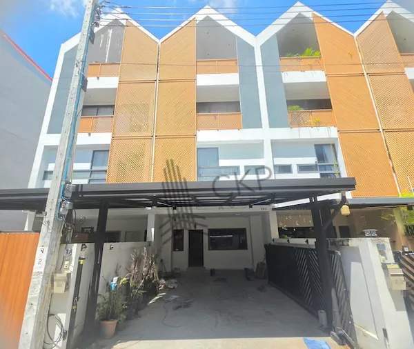 L260161 | ให้เช่า ทาวน์โฮม 4 ชั้น The Loft by iZen – นาคนิวาส 48 สไตล์ Modern Loft ใจกลางลาดพร้าว ได้พื้นที่ใช้สอยระดับบ้านเดี่ยว เหมาะทั้งอยู่อาศัยและทำ Home Office สำหรับคนที่ต้องการบ้านในเมือง