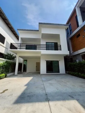 HR 10320 ให้เช่า ขายบ้านสร้างใหม่ สุขุมวิท 93 (ซอยพึ่งมี 29) ใกล้ BTS ที่จอดรถ 3 คัน เหมาะสำหรับอยู่อาศัย หรือทำเป็นโฮมอ