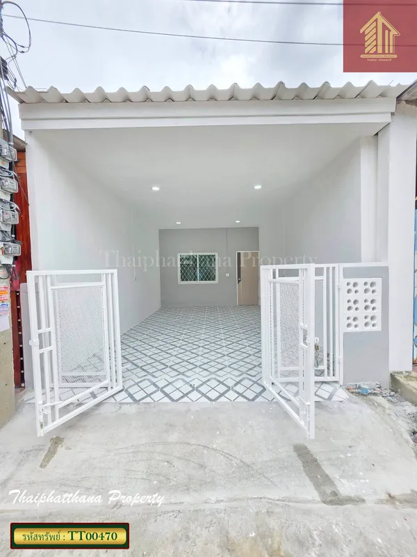 หมู่บ้านเพชรงาม แพรกษา ใกล้นิคมบางปู รีโนเวทใหม่ พร้อมเข้าอยู่